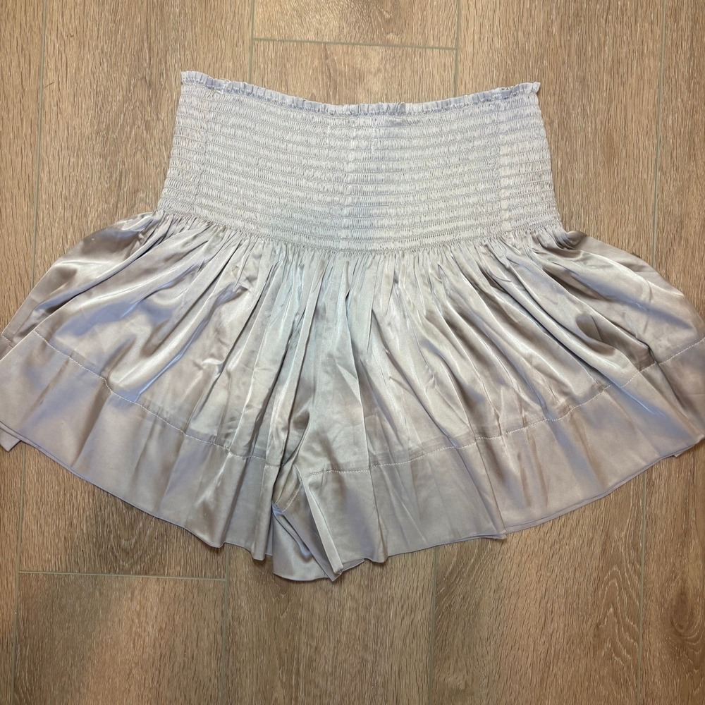 Natural Life Silver Satin Smocked Waist Ruffle Mini Skort Shorts Womens Small - Picture 3 of 9